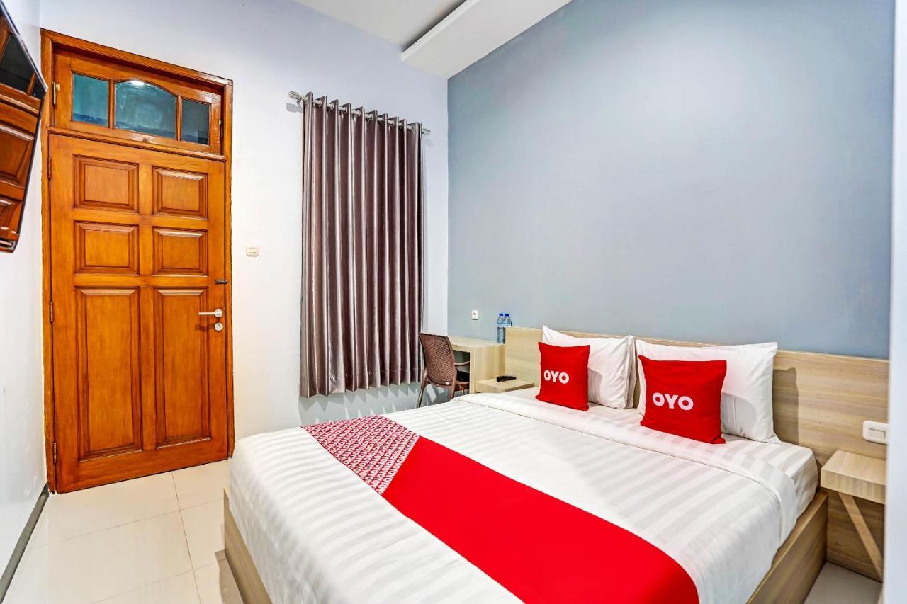 Oyo 90891 Parang Kusumo Residence Krembangan 外观 照片