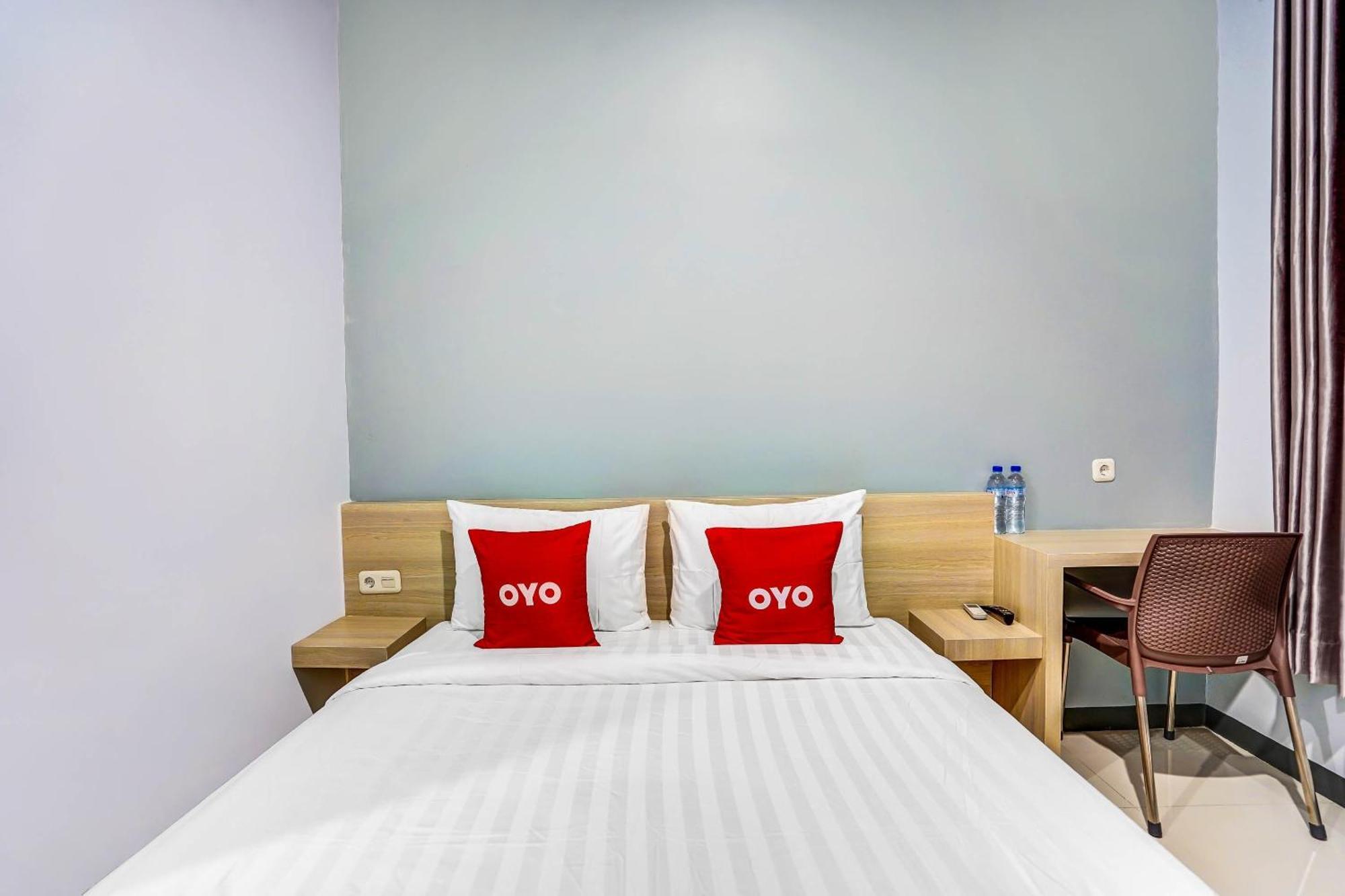 Oyo 90891 Parang Kusumo Residence Krembangan 外观 照片